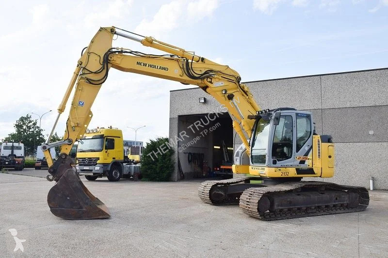 Escavatore New Holland Kobelco E235B SR-LCT