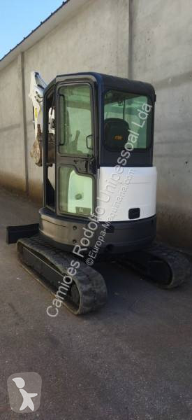 Escavadora Bobcat EM