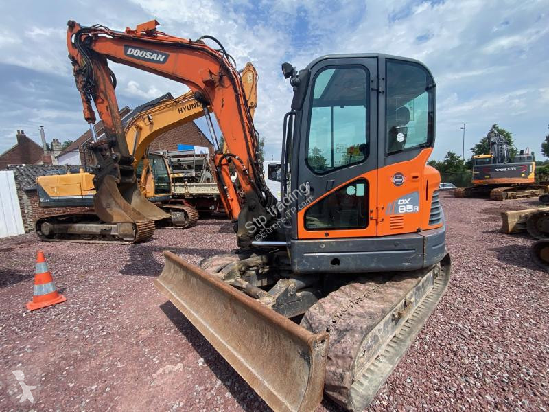 Escavadora Doosan  DX 85R-3