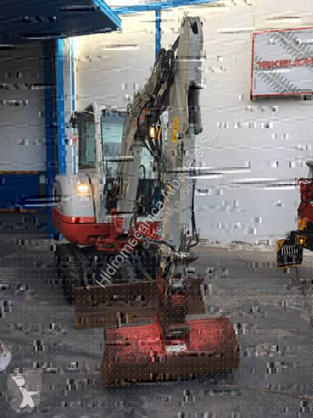 Escavatore Takeuchi TB230