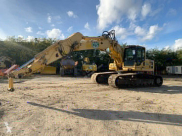 Экскаватор гусеничный Komatsu