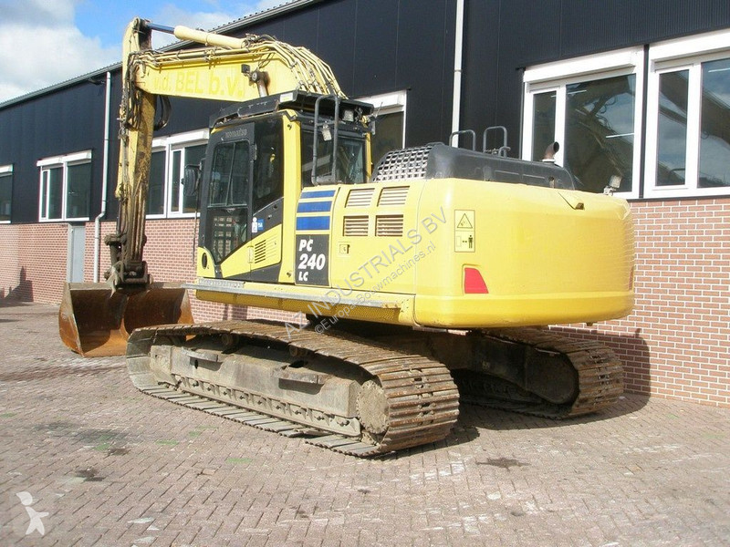 Escavadora Komatsu 240LC-10