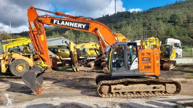 Escavadora Hitachi