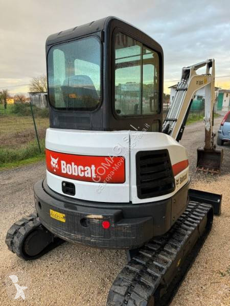 Escavadora Bobcat