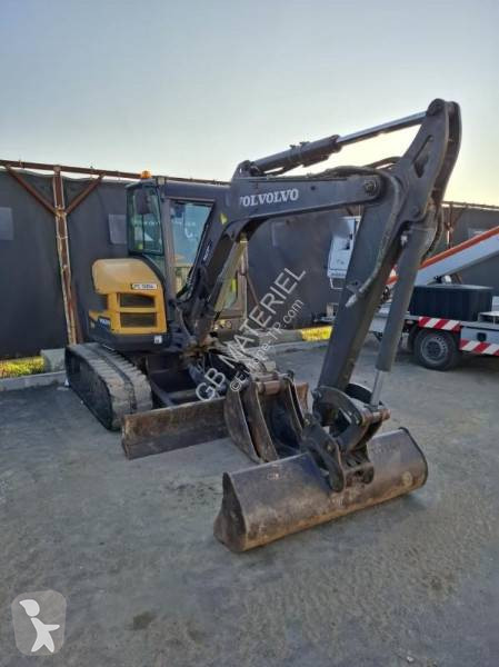 Lopatový nakládač Volvo ECR50D