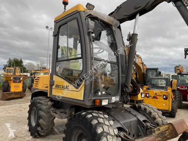 Excavator Mecalac