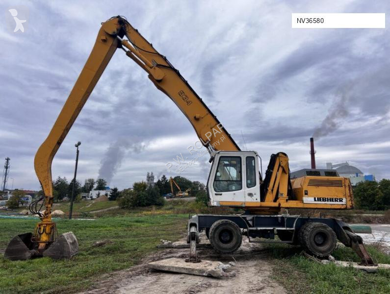 Excavator Liebherr 934