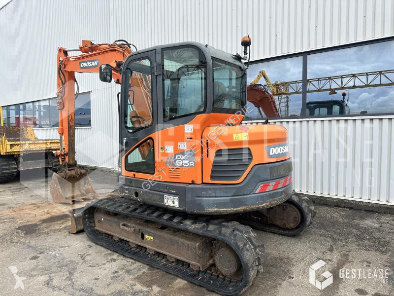 Escavadora Doosan  DX85R-3