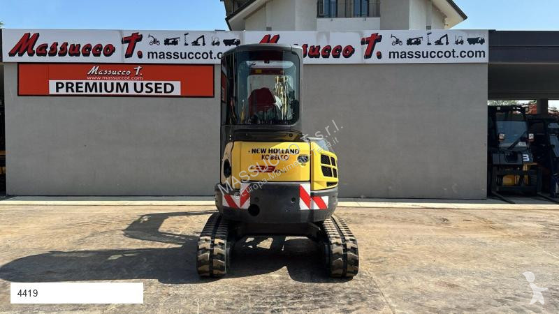 Escavatore New Holland E39B