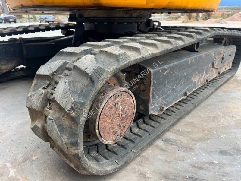 Excavator JCB