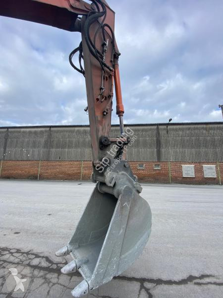 Graafmachine Hitachi 135US-7
