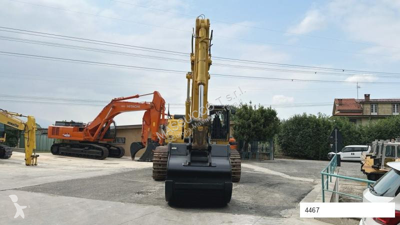 Escavadora Komatsu PC700 LC-8E0