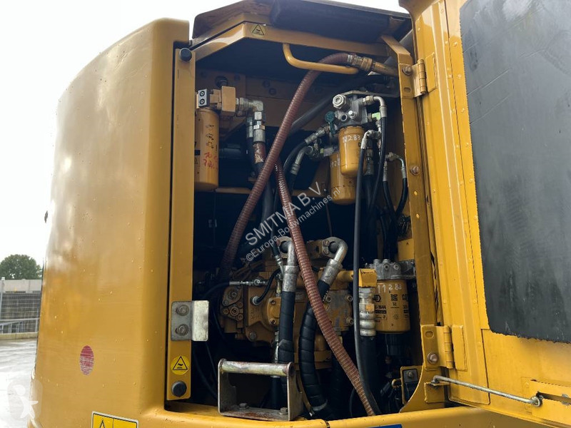 Rýpadlo Caterpillar LCR