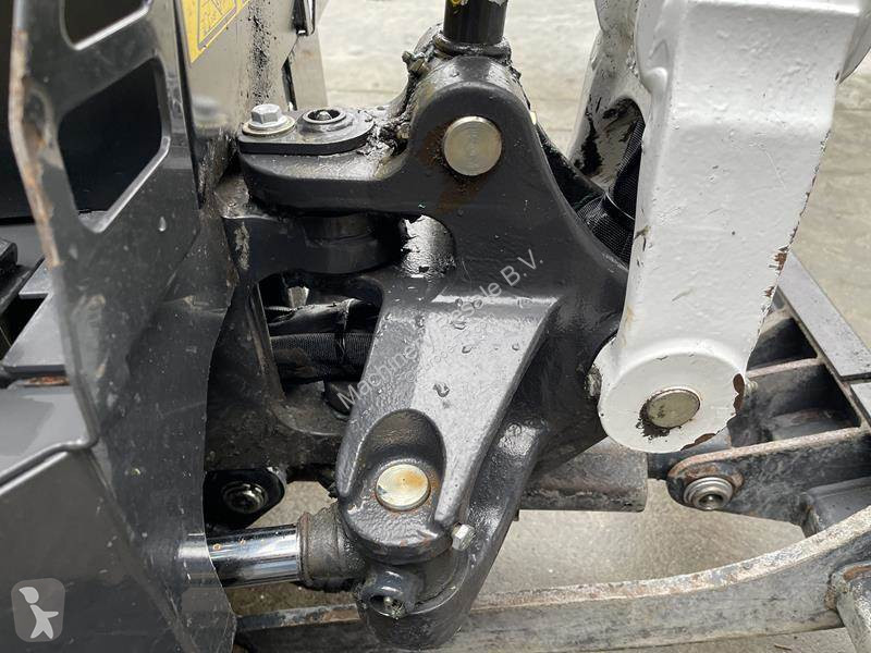 Escavadora Bobcat Z