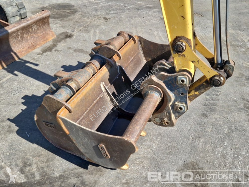Escavadora Yanmar SV22