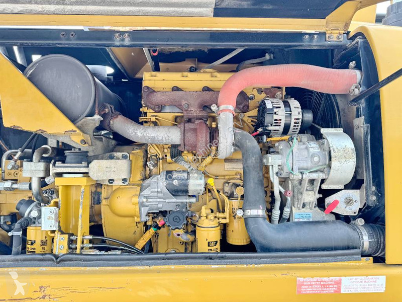 Excavator Caterpillar D - Triple Boom / Quick...