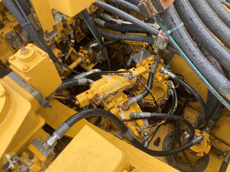 Escavatore Caterpillar NVT