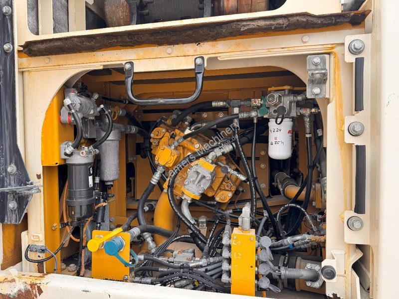 Skovl Caterpillar NVT