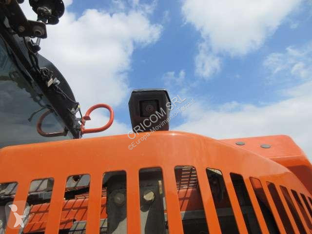Excavadora Hitachi ZX135 US-7