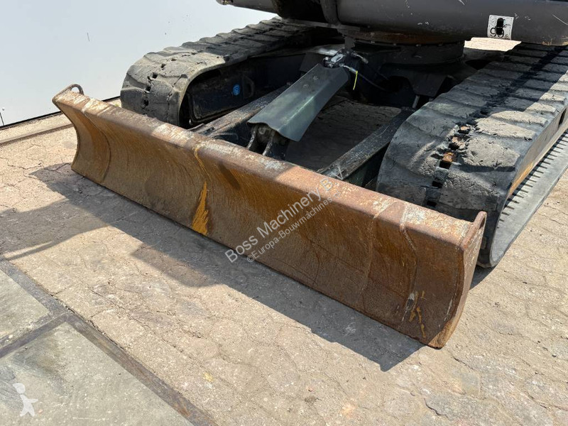 Excavator Mecalac - 6 Attachments Included!...