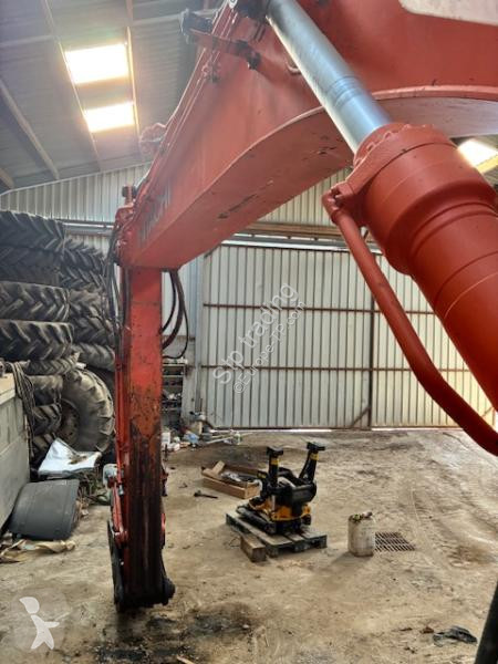 جرافة Hitachi 225USLC-5B