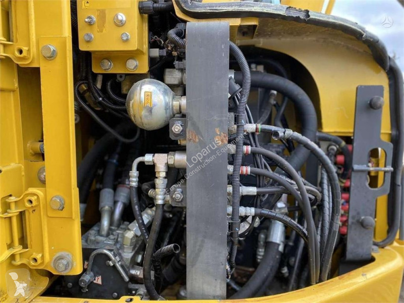 Escavadora Komatsu 138 US-8 BOGMASTER