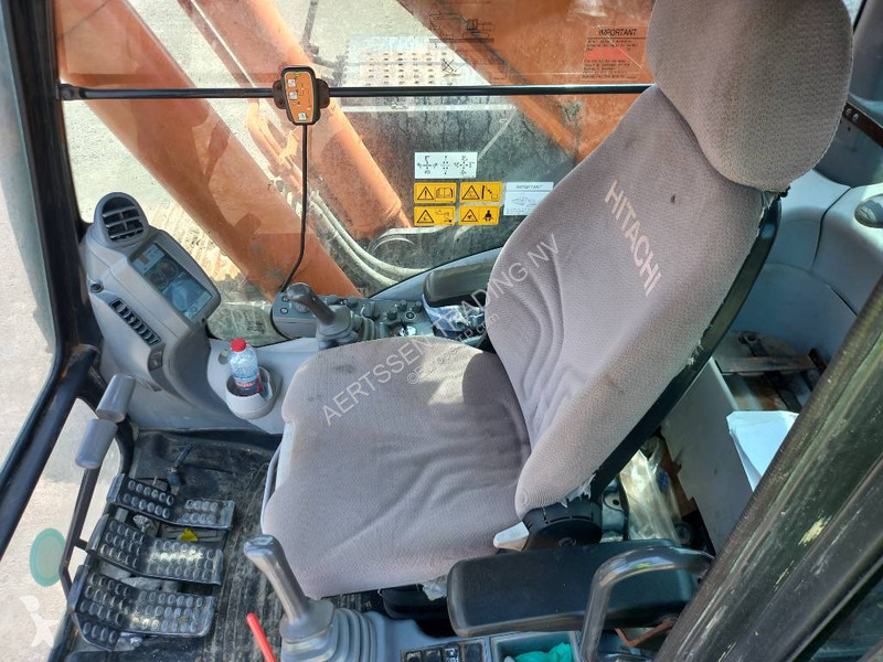 Excavator Hitachi -5G (Abu Dhabi)