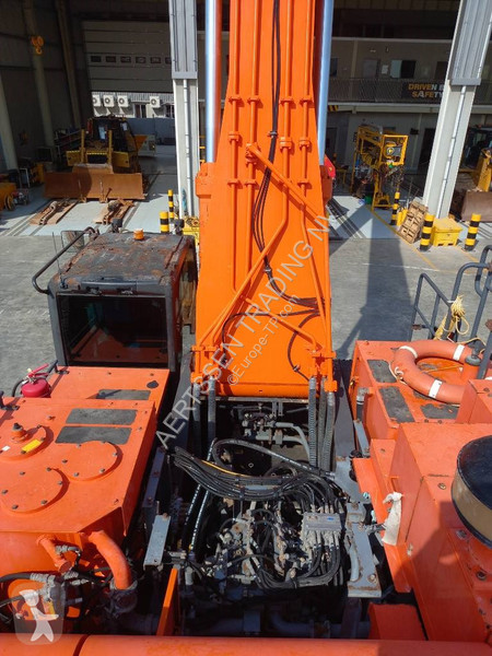 Escavadora Hitachi ZX870-5G LR 21m (Abu Dhabi)