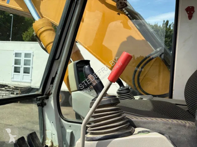Escavadora Liebherr R914