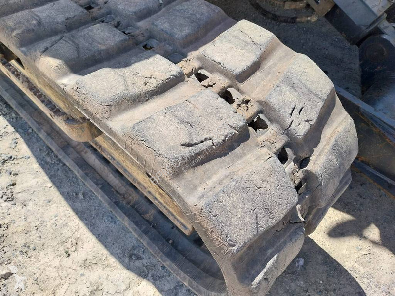 Escavadora Komatsu PC80MR-5