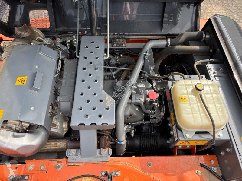 Excavadora Hitachi ZX 210 LC-6 -