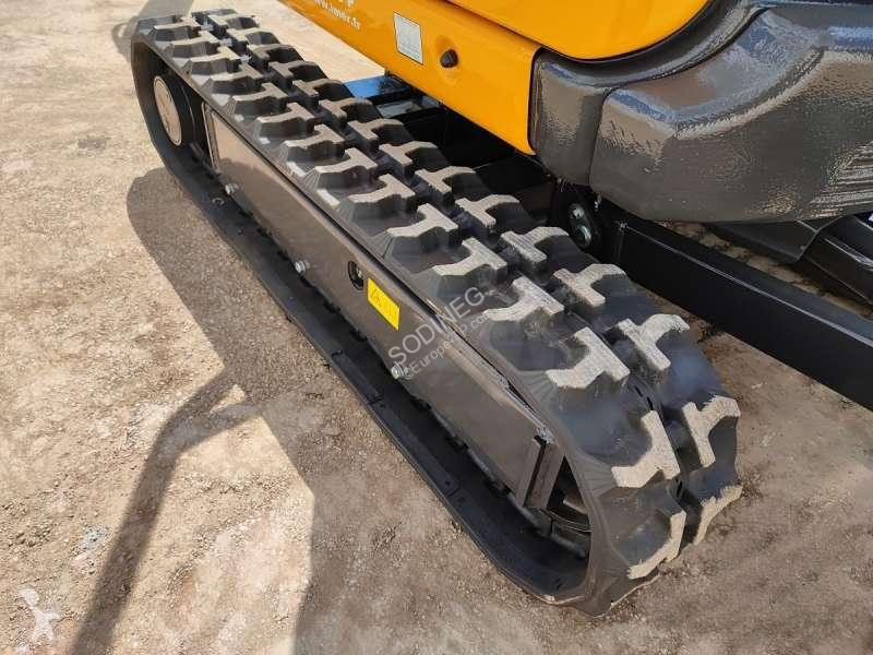 Escavadora Kato  VXE HD 17