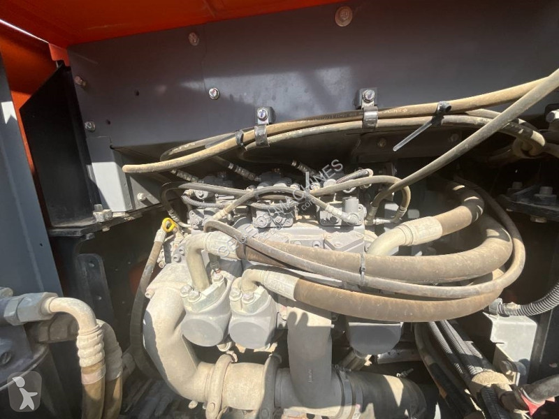 Excavator Hitachi LC-6