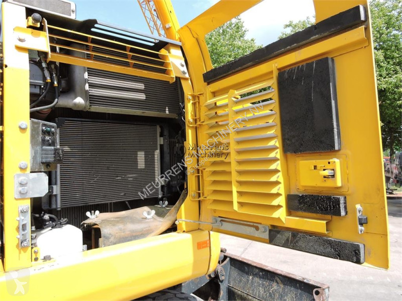 Graafmachine Komatsu PW148