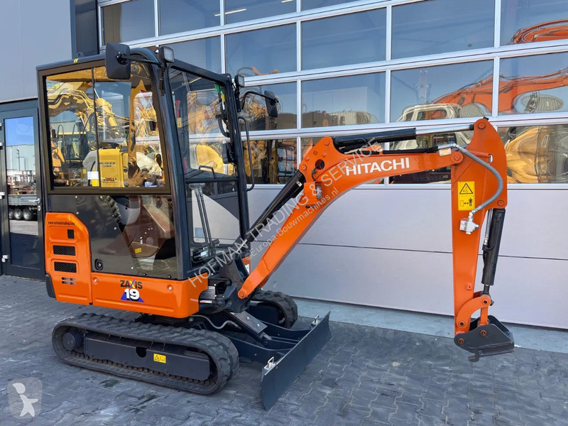 Escavadora Hitachi ZX19-6
