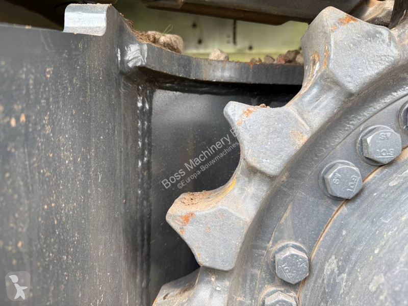 جرافة Hyundai HX360L - New / Unused / Hammer Lines