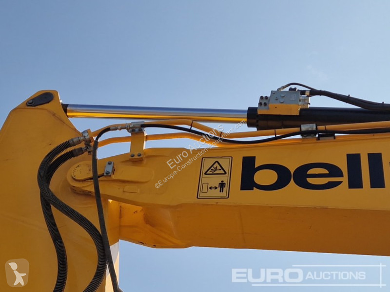 جرافة JCB 220X LC