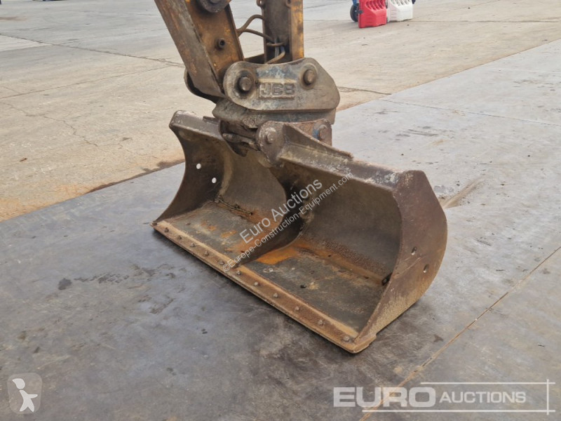جرافة JCB JS131LC