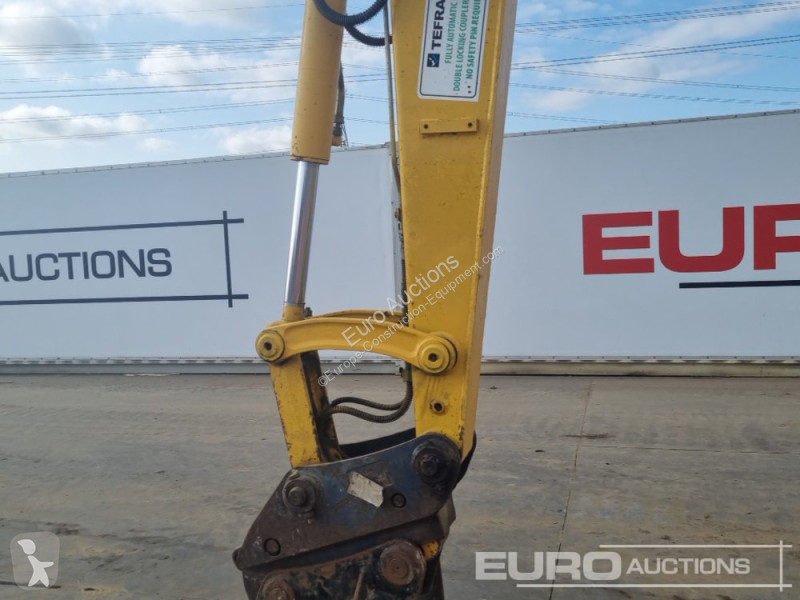 جرافة Komatsu PC80MR-5