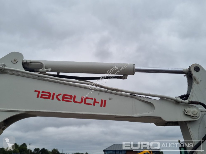 Excavadora Takeuchi TB150C
