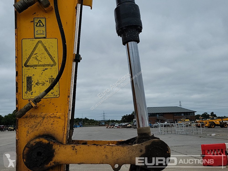 جرافة JCB JS131LC