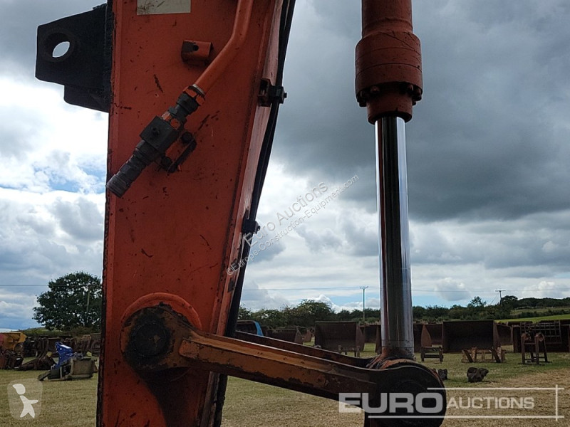 Escavadora Hitachi ZX210LC-3