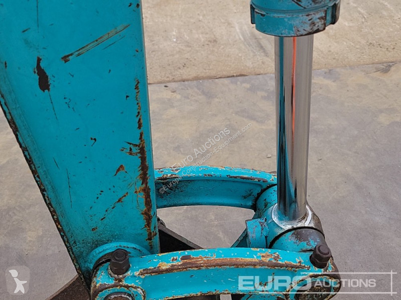 Escavatore Kubota K-020