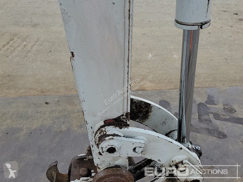 Escavadora Takeuchi TB216