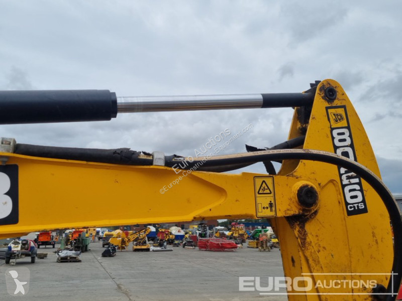 جرافة JCB 8026 CTS