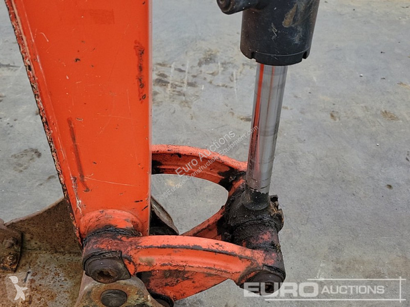 Lopatový nakládač Kubota KX015-4