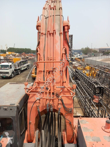 Excavator Hitachi Longreach 28m (Abu Dhabi)