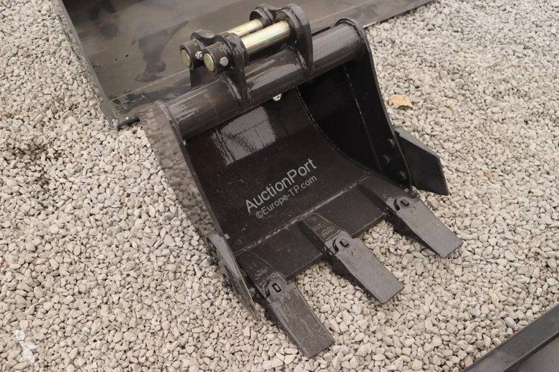 Escavadora  YU CHAI U17