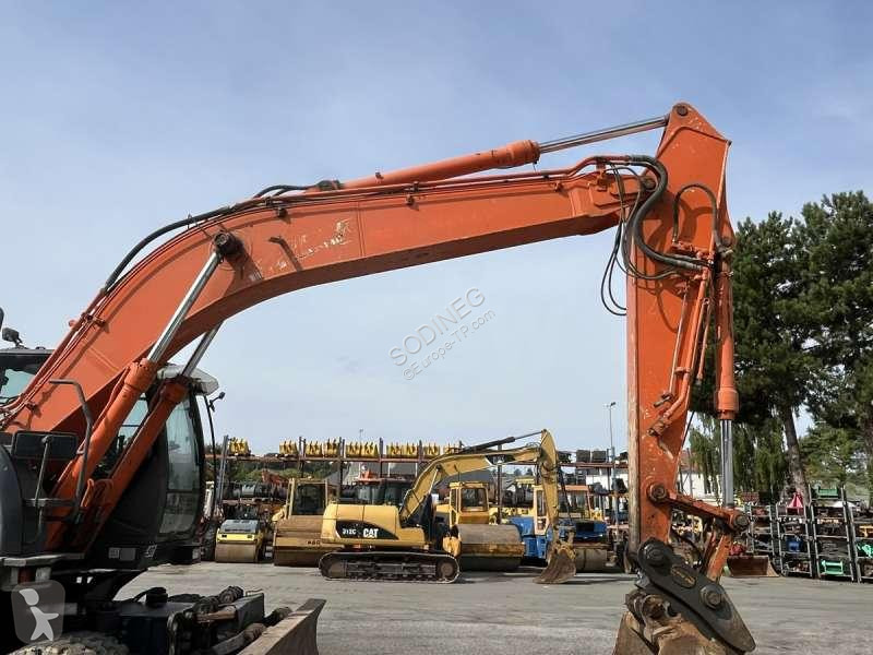 Escavatore Hitachi