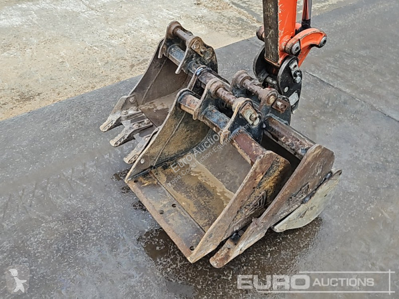 Lopatový nakládač Kubota KX015-4